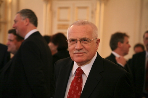 Václav Klaus prezidentem do roku 2013